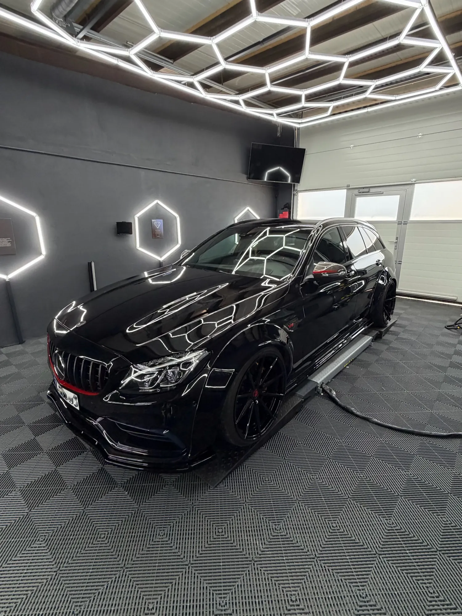 Fahrzeugaufbereitung für Autohäuser Referenz 1 von VELAR