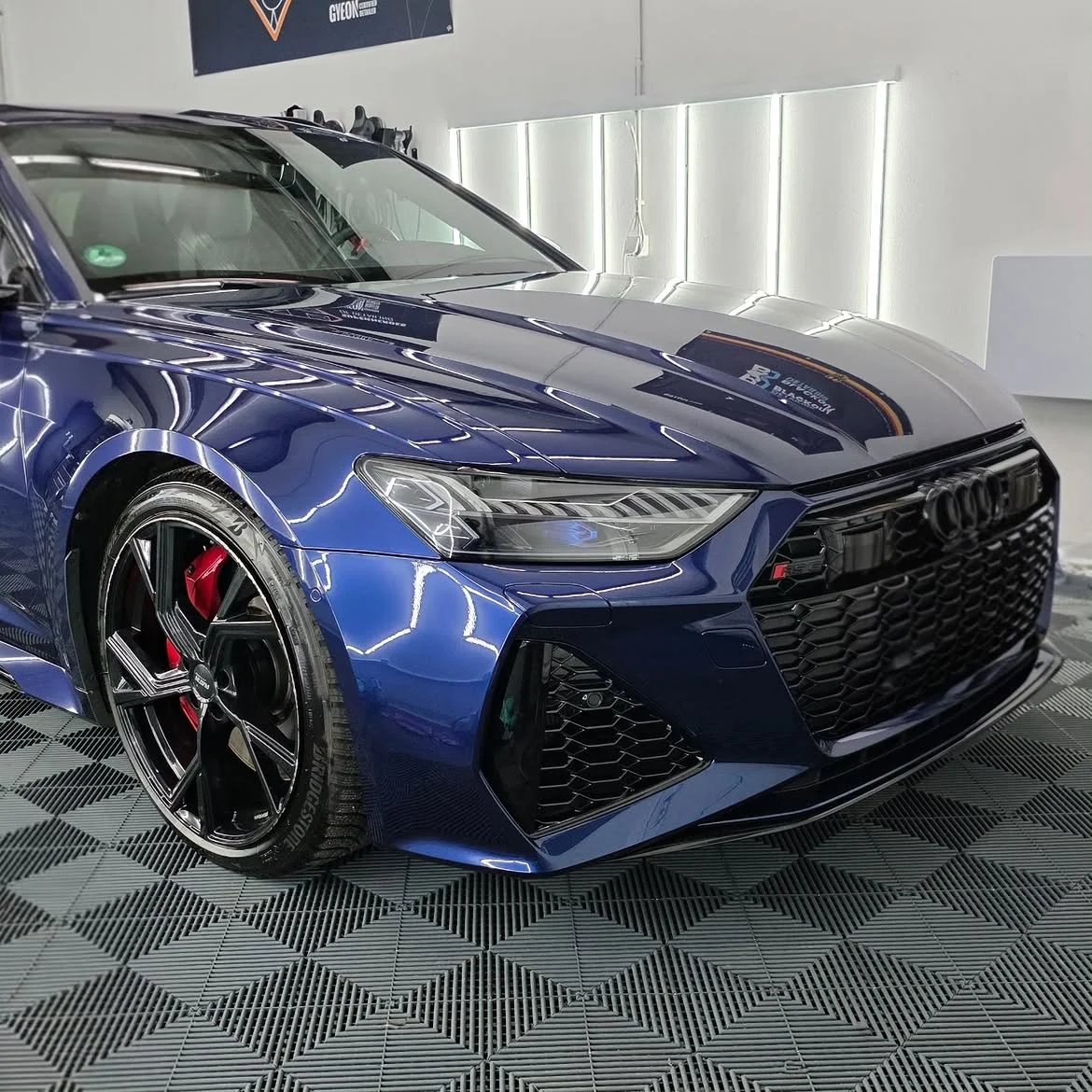 Fahrzeugveredelung bei VELAR in Chemnitz, Einblick 5