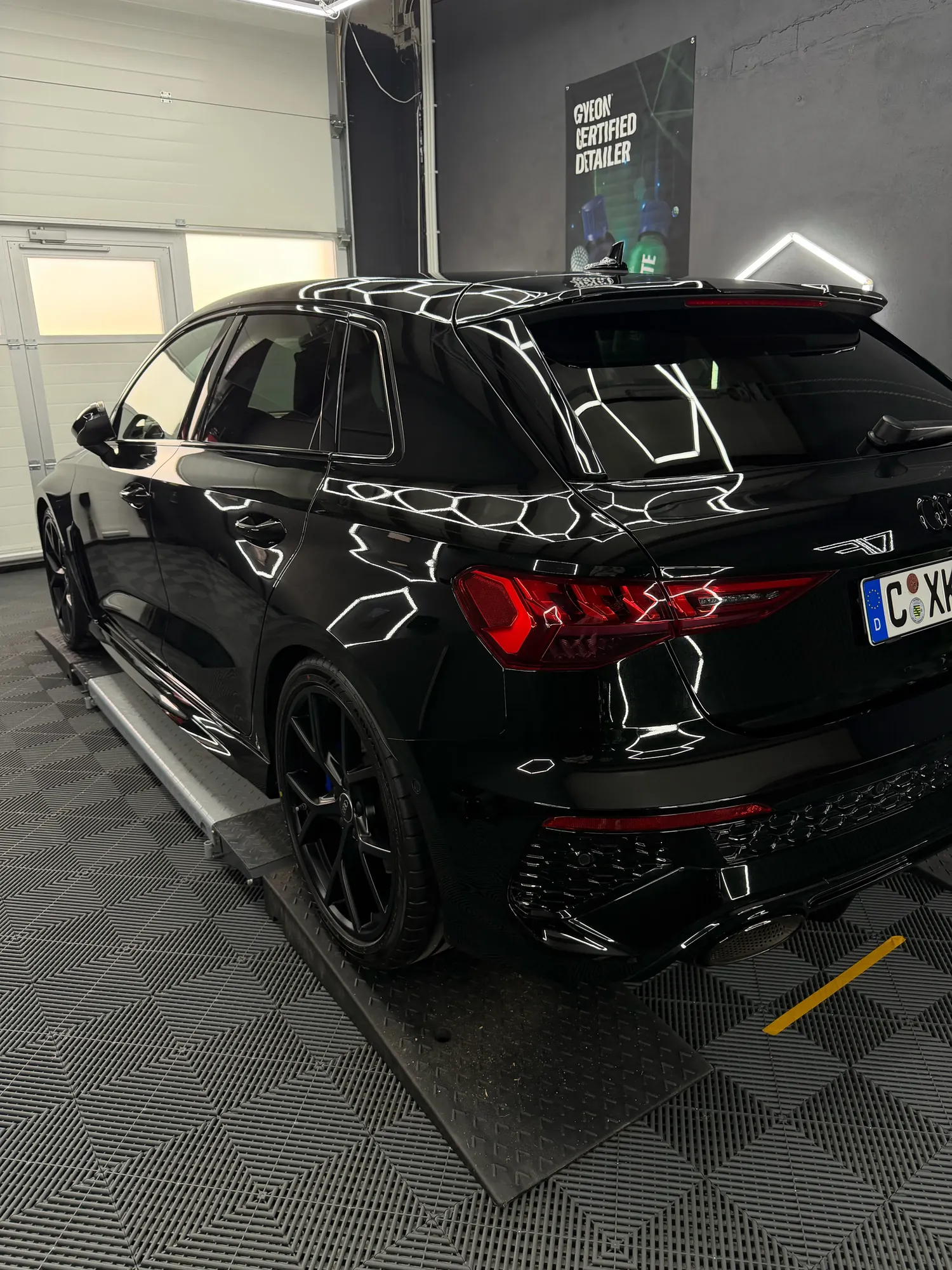 Fahrzeugveredelung bei VELAR in Chemnitz, Einblick 7