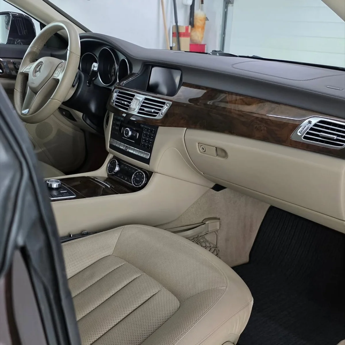 Innenraumaufbereitung Referenz 2 von VELAR