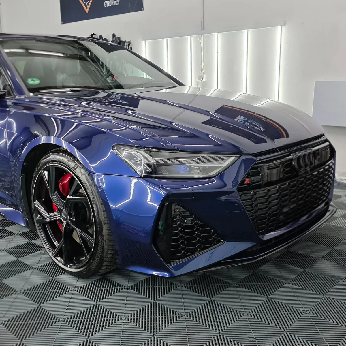 Lackaufbereitung Referenz 1 von VELAR
